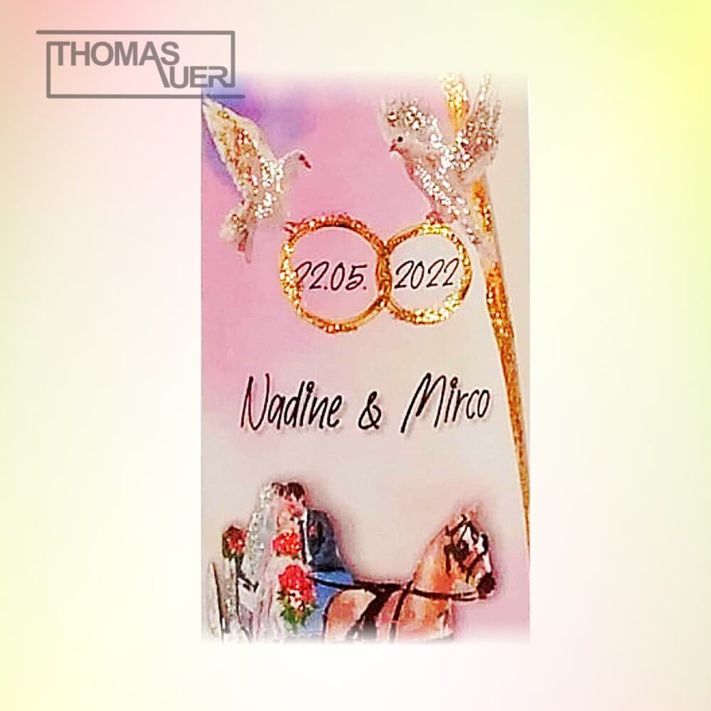 hochzeitskerze-tauben mit kutsche - glittereffekt - detailansicht